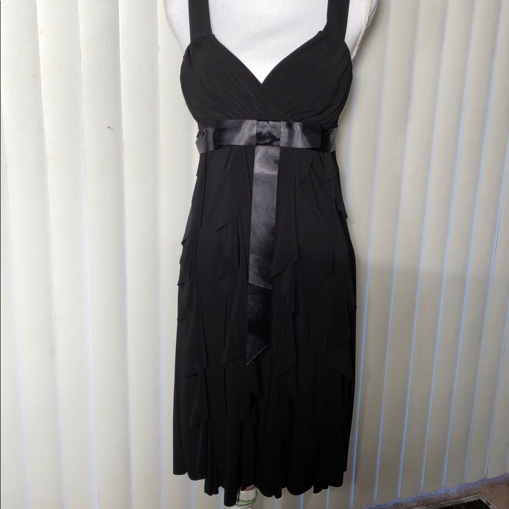 Gumbia > Gorgeous Strapless Ruffled Black Dress - Picture 1 of 7